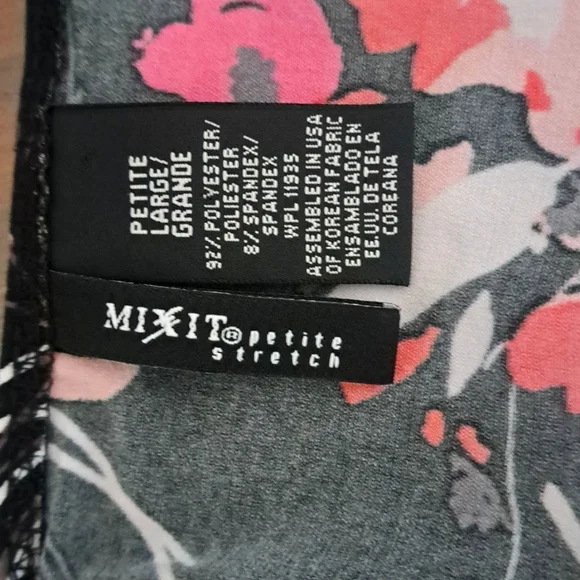 LARGE MIX IT FLORAL TOP - Picture 6 of 7